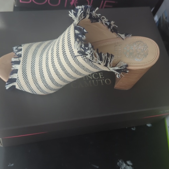 Vince camuto Navy strip 7.5 M - Picture 1 of 6